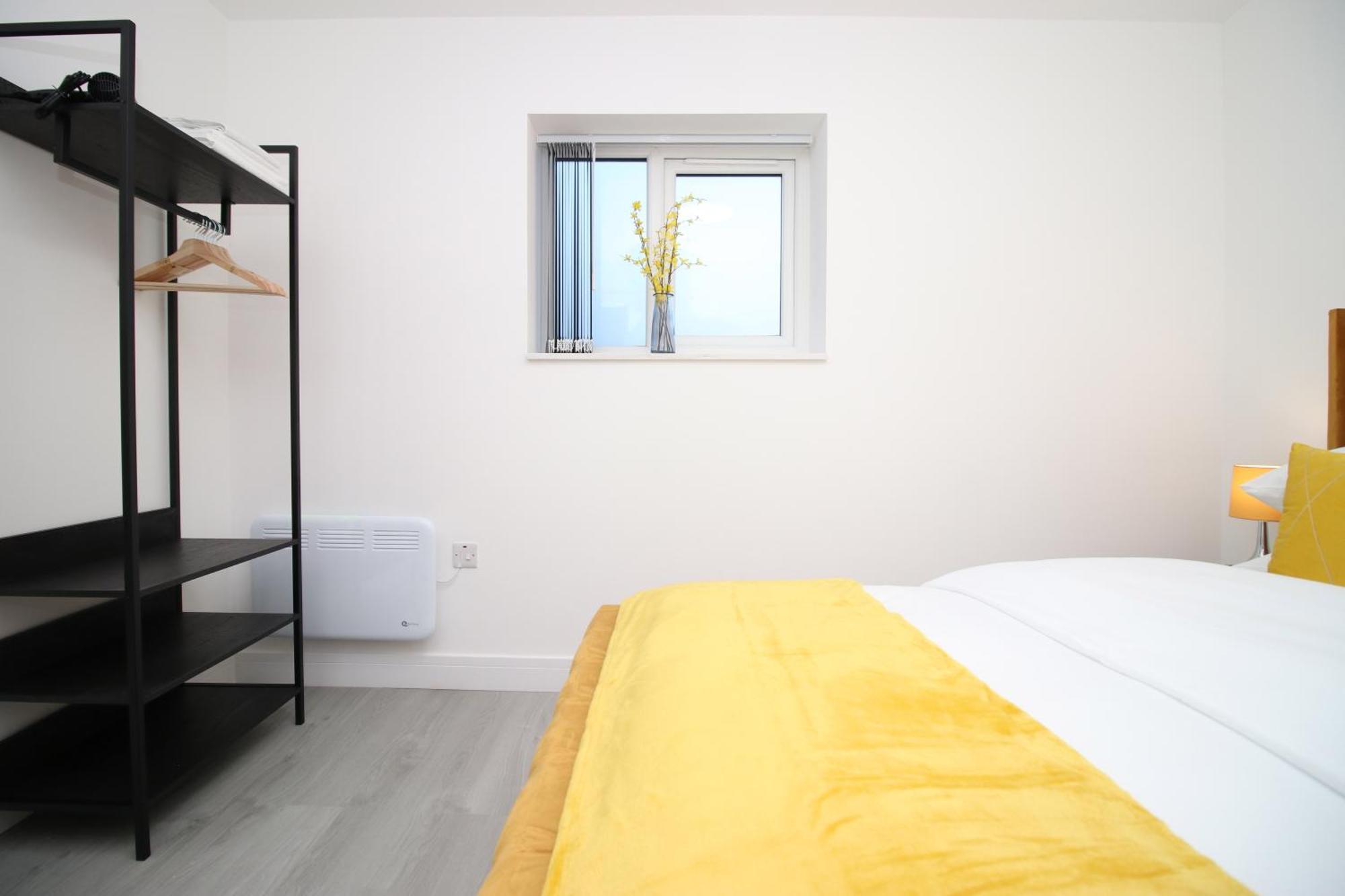 New Cardiff Bloc Exclusive Apartments By Prime Stays - Shops And Parking - Great For Groups And Families מראה חיצוני תמונה