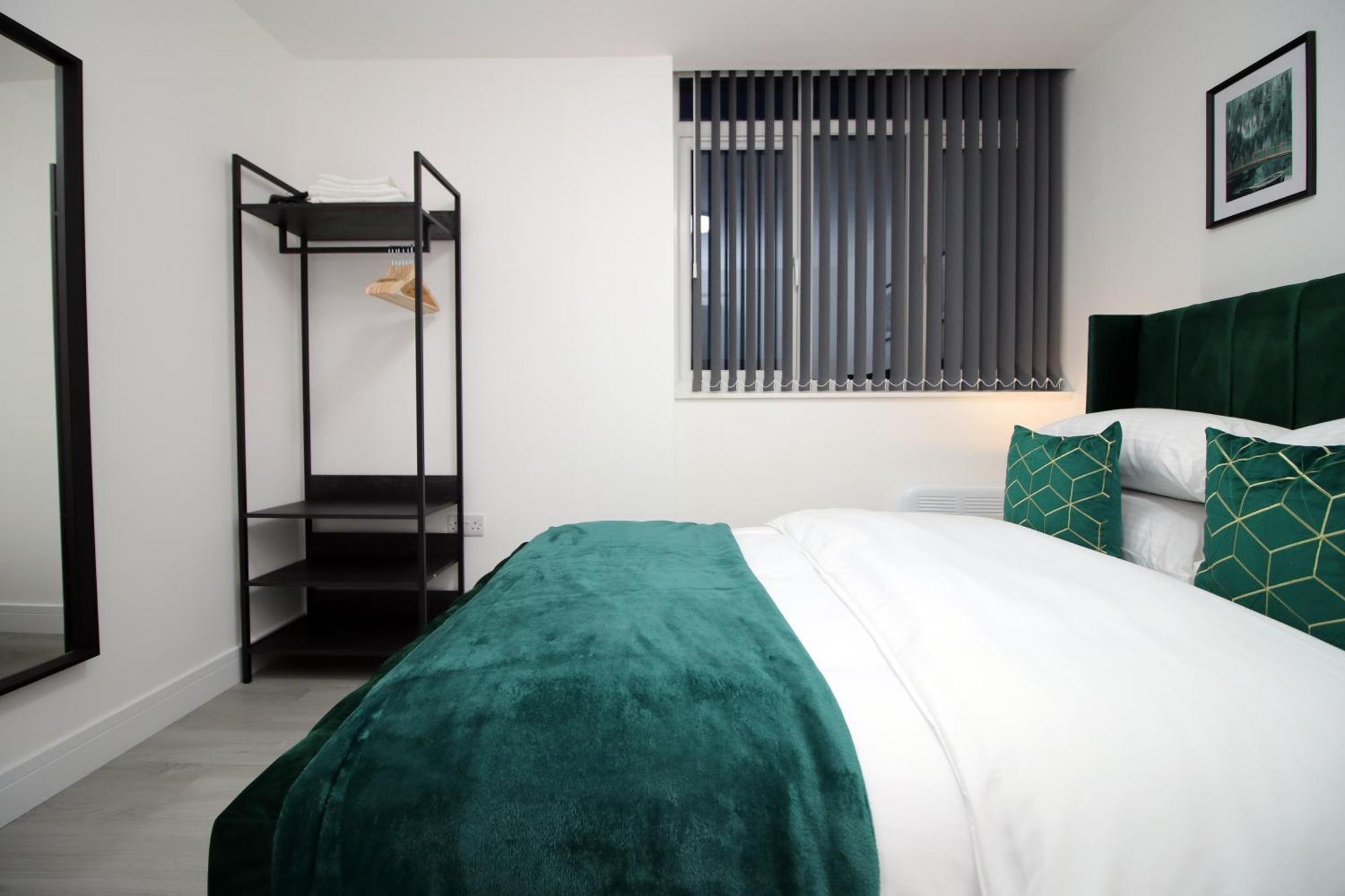New Cardiff Bloc Exclusive Apartments By Prime Stays - Shops And Parking - Great For Groups And Families מראה חיצוני תמונה