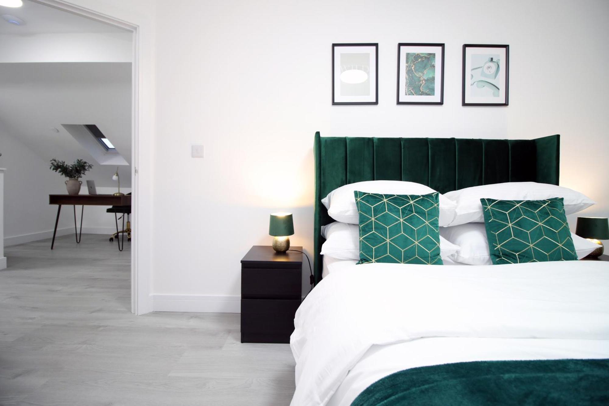 New Cardiff Bloc Exclusive Apartments By Prime Stays - Shops And Parking - Great For Groups And Families מראה חיצוני תמונה